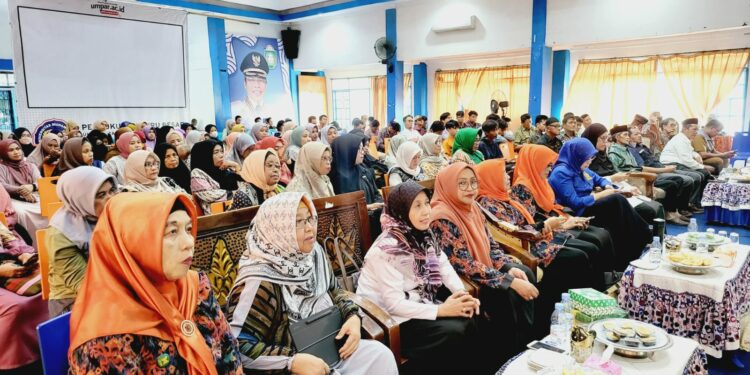 Ikatan Cendekiawan Muslim se-Indonesia (ICMI) Orda Kota Parepare sukses menyelenggarakan Pelatihan Literasi Digital yang berlangsung di Auditorium Universitas Muhammadiyah Parepare pada Senin (4/12/2023)