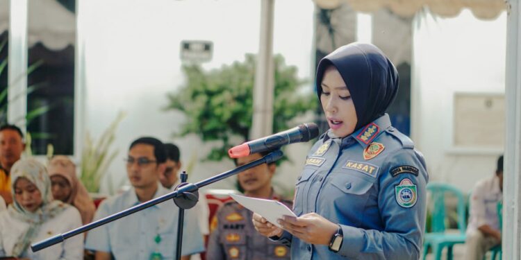 Kasatpol PP Kota Parepare, Andi Ulfa Lanto, menghadiri simulasi pemungutan dan penghitungan suara KPU Kota Parepare, (31/1/2024). (Foto:Faizal/Pijarnews)