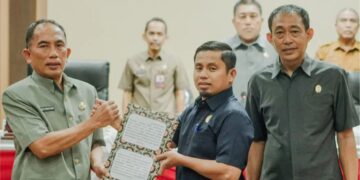 Pemkot Parepare Serahkan Rancangan RPJPD 2025-2045 ke DPRD