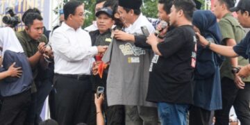 Maksud Pemberian Badik Ketua Jarnas Parepare Pada Anies Rasyid Baswedan