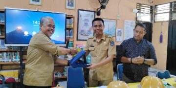 SMA Negeri 2 Ternate Studi Tiru di SMA Negeri 5 Parepare