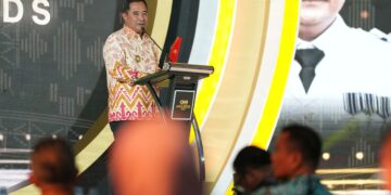 Pj Gubernur Bahtiar Baharuddin Raih CNN Indonesia Awards Kategori Excellence Governance Leadership