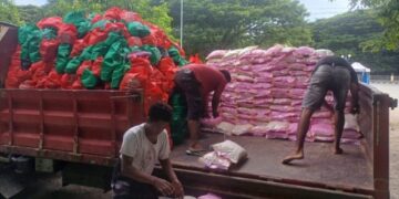 Baznas Sidrap Salurkan Ribuan Paket Berkah Ramadan
