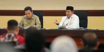 Bahtiar Perlihatkan Peta Administrasi Baru Sulsel pada Kunker Komisi V DPR RI