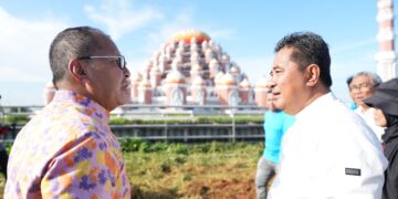 Pemprov Sulsel Tanam Kelapa Genjah di Taman Religi CPI