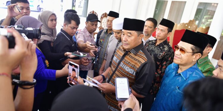 Pemerintah Provinsi Sulawesi Selatan (Sulsel) menggelar doa bersama mengahadapi bencana alam yang melanda beberapa kabupaten, Rabu, (8/5/2024). (Foto: Humas Pemprov Sulsel)