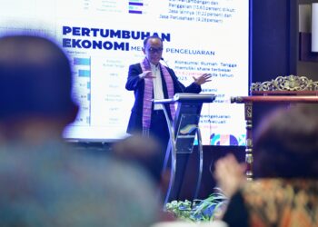 Penjabat Gubernur Sulawesi Selatan, Prof Zudan Arif Fakrulloh, menghadiri Sosialisasi Pelaksanaan Terkait Proyek Strategis Nasional (PSN), di Hotel The Rinra Makassar, Rabu, (22/5/2024). (Foto: Humas Pemprov Sulsel)