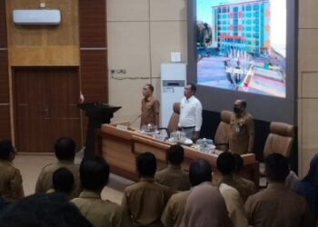 Keterangan Foto: Pj Wali Kota Parepare, Akbar Ali Coffe Morning dengan ASN lingkup Kota Parepare di Ruang Pola Kantor Wali Kota. (Foto: Istimewa).