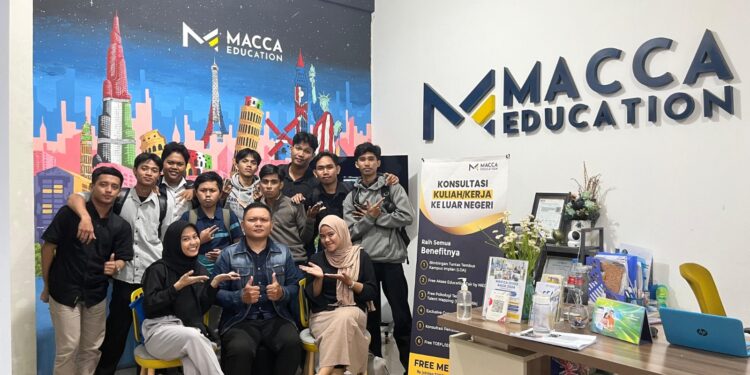 Program Studi Teknik Mekatronika Politeknik Bosowa (Poltekbos) kembali menorehkan prestasi melalui pelaksanaan pelatihan dan uji kompetensi bahasa asing bagi mahasiswanya, di Lembaga Kursus Bahasa Asing Macca Education, Rabu (15/5/24)