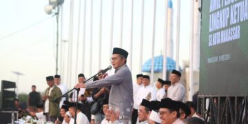 -- Wali Kota Makassar, Moh. Ramdhan Pomanto dinobatkan sebagai Duta Zakat Indonesia