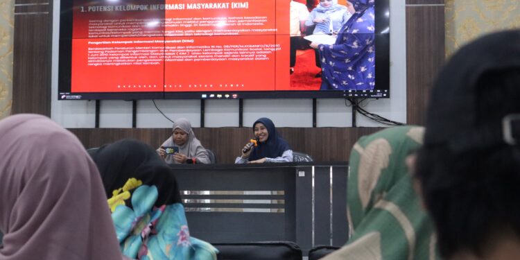 Dinas Komunikasi dan Informatika (Kominfo) Kota Makassar membentuk Kelompok Informasi Masyarakat (KIM) Kelurahan Manggala, di aula Kantor Kecamatan Manggala, Sabtu, (25/5/2024) dan dibuka oleh Lurah Manggala, Arwina H