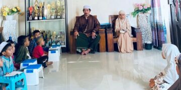 Aktivitas belajar bersama di Rumah Tahfiz All Falida beberapa waktu lalu.