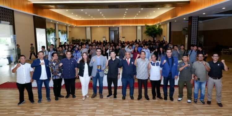 --Fakultas Teknik (FT) Universitas Bosowa (Unibos) menyelenggarakan Kuliah Umum bersama McGill University dengan menghadirkan Prof. Agus P. Sasmito, Ph.D selaku Associate Professor McGill Department of Mining and Industry & Material Engineeringdi Balai Sidang 45, Jumat (14/6/2024).