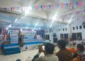 Pj. Gubernur Sulbar, Dr. Bahtiar Baharuddin memberi sambutan dalam malam puncak Dies Natalis 20 tahun STIKES BBM yang digelar di aula kampus STIKES BBM, Jumat (14/6/2024)