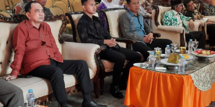 Suasana Dialog Cendekia yang digelar ICMI Orda Kota Parepare yang menghadirkan Prof Dr KH Nasaruddin Umar sebagai pembicara melalui zoom meeting, Sabtu (13/7/2024). (Foto: Ikbal/Pijarnews.com)