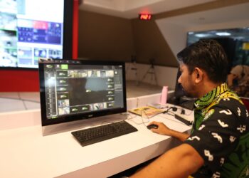 - Dinas Komunikasi dan Informatika (Diskominfo) Kota Makassar melakukan berbagai upaya dalam percepatan tata pemerintahan "Sombere and Smart City"