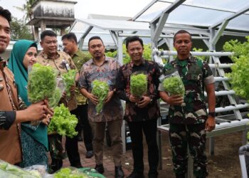 Dinas Ketahanan Pangan Kota Makassar terus berkomitmen mendukung kemandirian pangan Lorong Wisata melalui pengembangan Kelompok Wanita Tani (KWT)