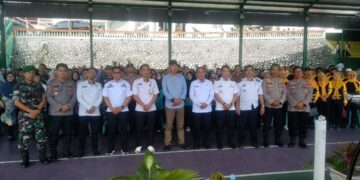 Pj Wali Kota Parepare Serahkan Insentif ke 1.735 Penerima