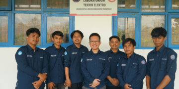 Teknik Elektro UMPAR Kembangkan Trash Trap Vehicle Melalui Program Kreativitas Mahasiswa 