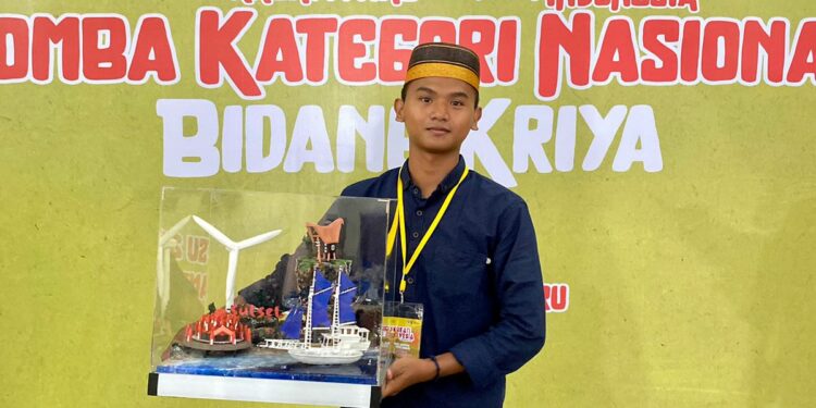 Muh Reski Wahyu Hidayat Amir, Siswa SMAN 9 Jeneponto yang mewakili Sulsel ke ajang lomba kreativitas pemuda di tingkat nasional. (Istimewa)