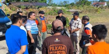 Sekda Pinrang Tinjau Lokasi Bencana dan Posko Peduli di Maroneng