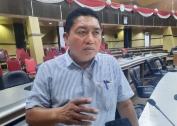 Foto: Ikbal/Pijarnews.com 
Caption: Ketua Tim Pemenangan paslon Erat Bersalam yang juga ketua DPRD Kota Parepare Kaharuddin Kadir saat diwawancarai Pijarnews.com, Jumat (23/8/2024).