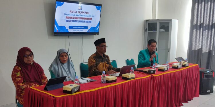 Fakultas Syariah dan Ilmu Hukum Islam (Fakshi) Institut Agama Islam Negeri (IAIN) Parepare melaksanakan rapat akademik di Ruang Pertemuan Fakshi, Rabu 14/08/2024. Foto : Humas IAIN Parepare