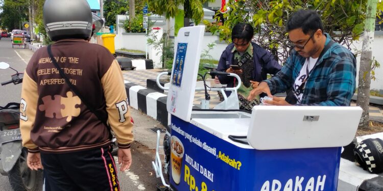 'Adakah Kopi' di depan Telkom Indonesia Kota Parepare, Jl. Andi Isa, Ujung Sabbang, Kecamatan Ujung. Foto: Abnu