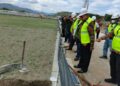 Foto: Ikbal/Pijarnews.com
Caption: Penjabat (Pj) Wali Kota Parepare Abdul Hayat Gani meninjau langsung progres pembangunan Stadion BJ Habibie, Rabu (2/10/2024)