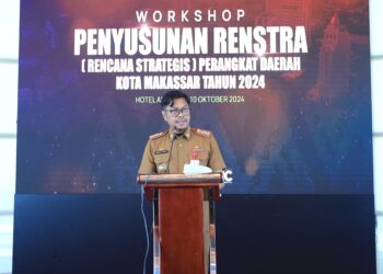 Pj Sekretaris Daerah Kota Makassar, Firman Hamid Pagarra, secara resmi membuka Workshop Penyusunan Rencana Strategis (Renstra) Perangkat Daerah tahun 2024 di Hotel Aston pada Senin, (7/10/2024)