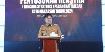 Pj Sekretaris Daerah Kota Makassar, Firman Hamid Pagarra, secara resmi membuka Workshop Penyusunan Rencana Strategis (Renstra) Perangkat Daerah tahun 2024 di Hotel Aston pada Senin, (7/10/2024)