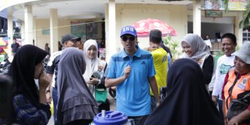 Andi Nurhaldin Nurdin Halid Blusukan ke Sumpang, Pedagang dan Masyarakat Antusias