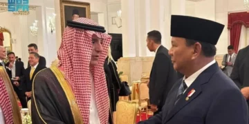 Menteri Negara untuk Urusan Luar Negeri, Anggota Kabinet, dan Utusan Iklim Arab Saudi Adel Al-Jubeir menghadiri pelantikan Presiden Prabowo dan menyampaikan surat dari Raja Salman (Foto SPA/Sumber: Liputan6.com)