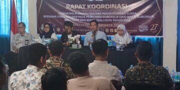 Foto: Ikbal/Pijarnews
Caption: KPU Parepare menggelar rakor persiapan pemungutan dan perhitungan suara bersama stakeholder pada pemilihan Gubernur dan Wakil Gubernur serta Wali Kota dan Wakil Wali Kota, Jumat (15/11/2024).