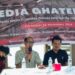 Ketua Bawaslu Kota Parepare Zainal Asnun memberikan sambutan dalam acara media gathering bersama wartawan se Kota Parepare di Pantai Paputo, Kelurahan Lumpue, Kecamatan Bacukiki, Kota Parepare, Sabtu (16/11/2024)---Foto: Ikbal/Pijarnews---