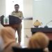 Sekretaris Daerah Provinsi Sulawesi Selatan (Sulsel), Jufri Rahman, membuka Forum Group Discussion (FGD) Digital Leadership demi mewujudkan kepemimpinan reformasi birokrasi, yang dilaksanakan di Kantor Gubernur, Ruang Rapat Pimpinan, Selasa (5/11/2024)