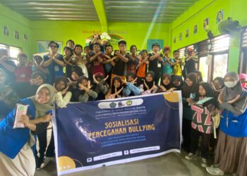 Mahasiswa Kuliah Kerja Praktek (KKP) Fakultas Ilmu Sosial dan Ilmu Politik (Fisip)  Universitas Muhammadiyah Makassar (Unismuh) yang berposko di Kelurahan Samata mengadakan sosialisasi anti-bullying di Sekolah Dasar Negeri (SDN) Samata, Kecamatan Somba Opu, Kabupaten Gowa, Kamis (7/11/2024)