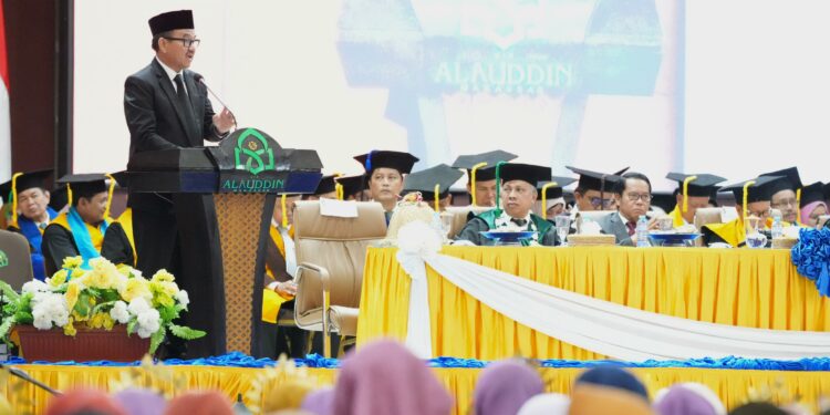 Sekretaris Daerah Provinsi Sulawesi Selatan Jufri Rahman menghadiri Dies Natalis ke-59 Universitas Islam Negeri (UIN) Alauddin Makassar, di Kampus Samata, Kabupaten Gowa, Senin (11/11/2024)