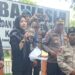 Ketua Bawaslu Pinrang,  Andi Fitriani menemui massa aksi unjuk rasa dari masyarakat yang tergabung dalam Aliansi Pinrang Demokrasi (API) di  depan Kantor Bawaslu Pinrang, pada Selasa (12/11/2024)