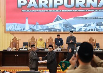 Rapat Paripurna Ketujuh Masa Persidangan Pertama di Kantor DPRD Makassar, Senin (18/11/2024)