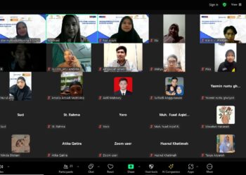 Tangkapan layar webinar pelatihan menulis opini di media massa yang digelar secara virtual, malam tadi, Sabtu (23/11/2024)