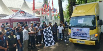 Foto: Ikbal/Pijarnews 
 KPU Kota Parepare, Sulawesi Selatan mulai mendistribusikan logistik pemilihan kepala daerah (Pilkada) 2024 ke empat kecamatan se-Kota Parepare, Ahad (24/11/2024)