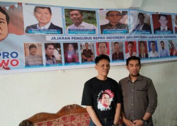 Ketua DPD Repro Sidrap Junaidi Layyu bersama Ketua DPW Repro Sulawesi Selatan, H. Andi Syafri Karaeng Jarring.