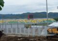 Suasana pembangunan Stadion BJ Habibie di Kota Parepare, Sulawesi Selatan, Kamis 26 Desember 2024. Saat ini masih terlihat persiapan pembangunan atap di tribun tertutup. --foto : alfiansyah anwar/pijarnews.com--