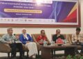 (Kiri-kanan), Arief Machmoed, Ainun Jariah, Abdul Mutallib, Jufri Rahim serta moderator Hasbi Zainuddin dalam talkshow Prospek Ekonomi Sulsel 2025 di Claro Hotel, Selasa (10/12/2024)