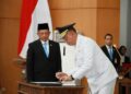 Menteri Dalam Negeri Tito Karnavian melantik Prof Fadjry Djufry sebagai Pj Gubernur Sulsel  di Gedung Kemendagri, Jakarta, Selasa (7/1/2025)