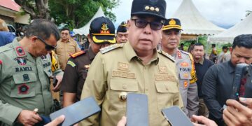 Pj Wali Kota Parepare Abdul Hayat Gani saat diwawancarai awak media, Selasa (21/1/2025).  (Foto: Ikbal/Pijarnews.com)