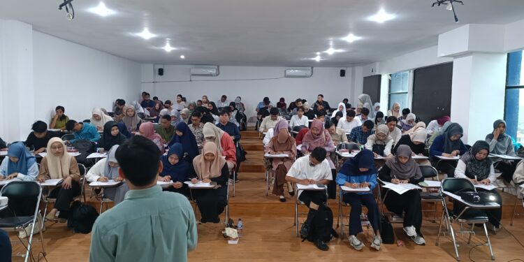 Universitas Bosowa (Unibos) melaksanakan perekrutan dosen dan tenaga pendidik (tendik) yang berlangsung di Gedung II Unibos, Selasa (22/1/2025)