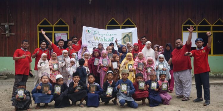 Kegiatan Tebar Wakaf Quran tahun ini diselenggarakan di wilayah pelosok Sulawesi Barat, tepatnya di daerah Ulumanda, Tande Majene, dan Ihing Bulo