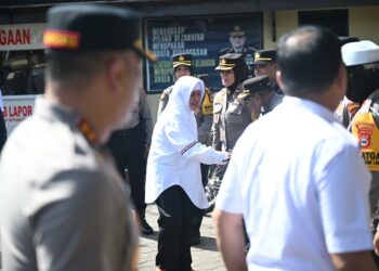 Di hari terakhir masa jabatannya sebagai Ketua TP PKK Kota Makassar, Indira Yusuf Ismail menemani Wali Kota Makassar, Moh Ramdhan Pomanto, silaturahmi sekaligus berpamitan dengan seluruh pimpinan Forkopimda Kota Makassar, Rabu (19/2/2025)